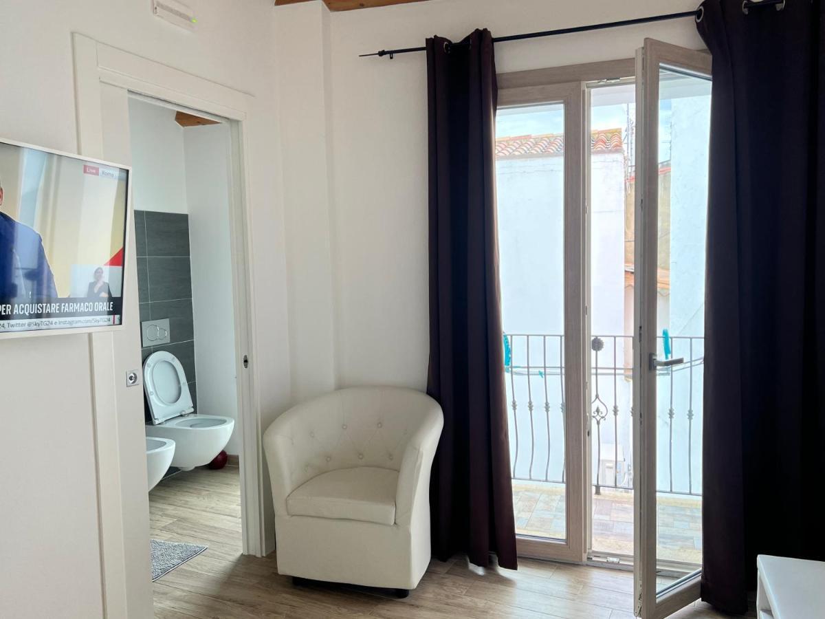 Ferienwohnung L'Angelo Bianco Pula Exterior foto